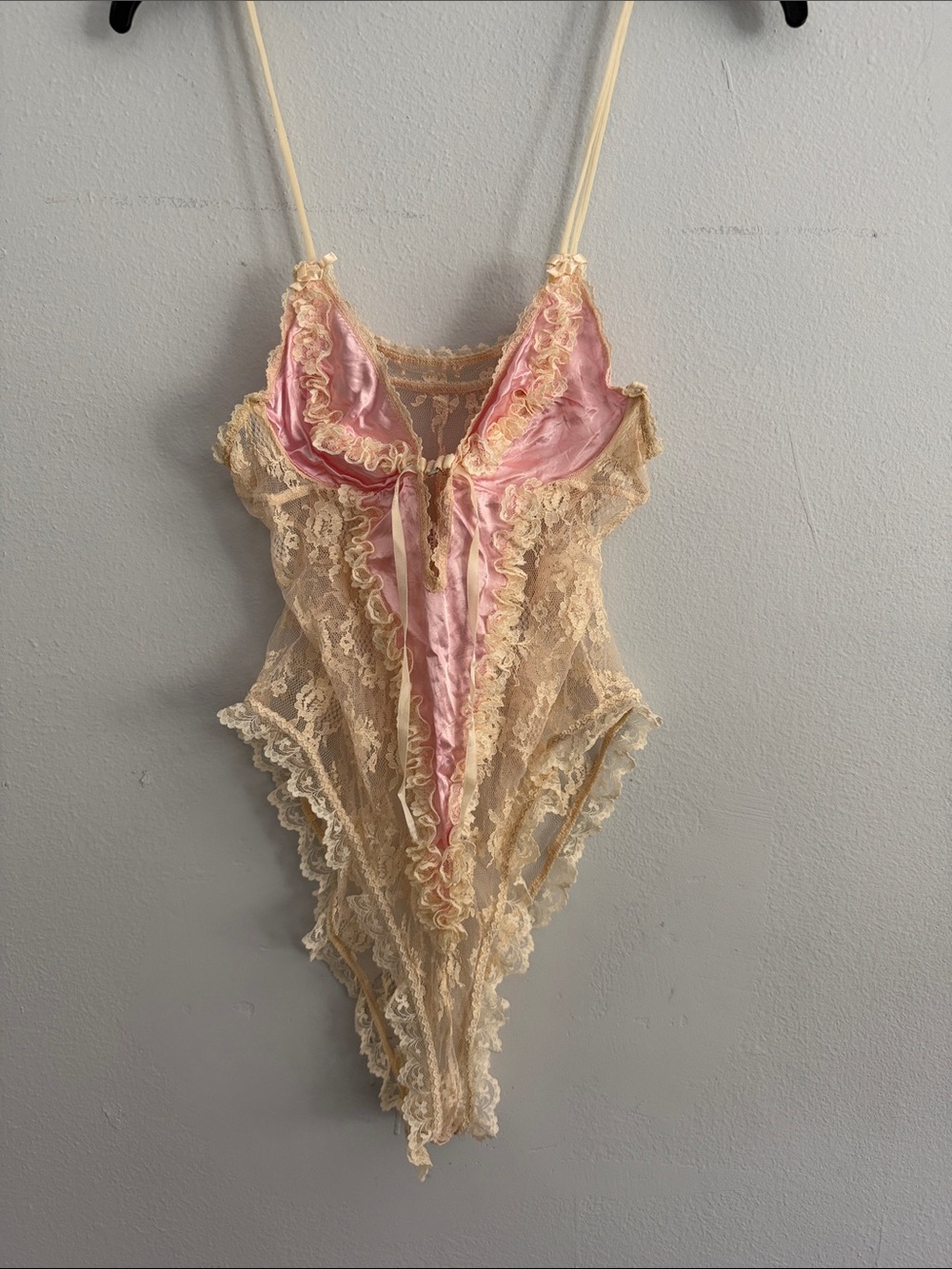 Vintage Faris Pink & Cream Lace Bodysuit Teddy - Size L (Fits S/M